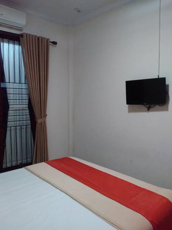 Rumah Sarwestri Hotell Bandung Eksteriør bilde